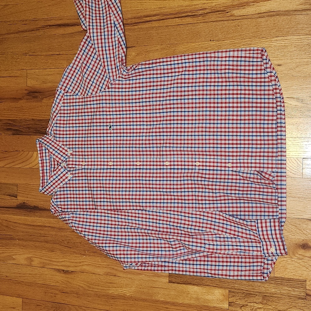 Vinyard Vines XL mens lightweight button-down shirt. 98% cotton 2% spandex.